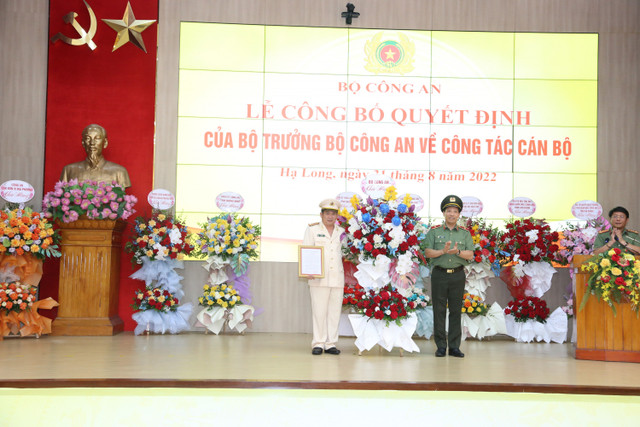 Đại tá Đinh Văn Nơi nói gì khi làm Giám đốc Công an Quảng Ninh? Dai ta Dinh Van Noi noi gi khi lam Giam doc Cong an Quang Ninh?