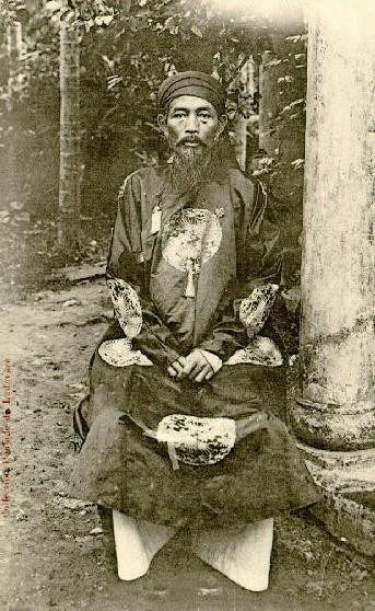 Loạt ảnh hiếm về triều Nguyễn 100 năm trước - Hình 4 Loat anh hiem ve trieu Nguyen 100 nam truoc-Hinh-4