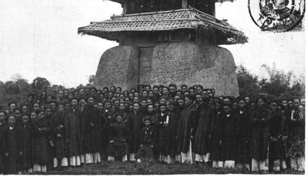 Loạt ảnh hiếm về triều Nguyễn 100 năm trước - Hình 9 Loat anh hiem ve trieu Nguyen 100 nam truoc-Hinh-9