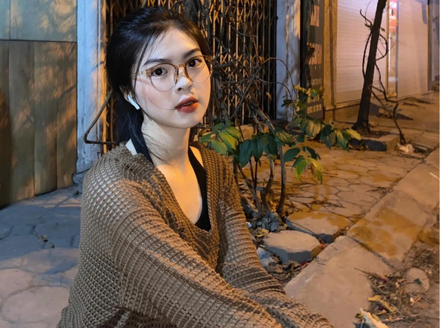 Cận cảnh nét đẹp dịu dàng của hoa khôi bóng chuyền sinh viên Việt Nam - Hình 7 Can canh net dep diu dang cua hoa khoi bong chuyen sinh vien Viet Nam-Hinh-7