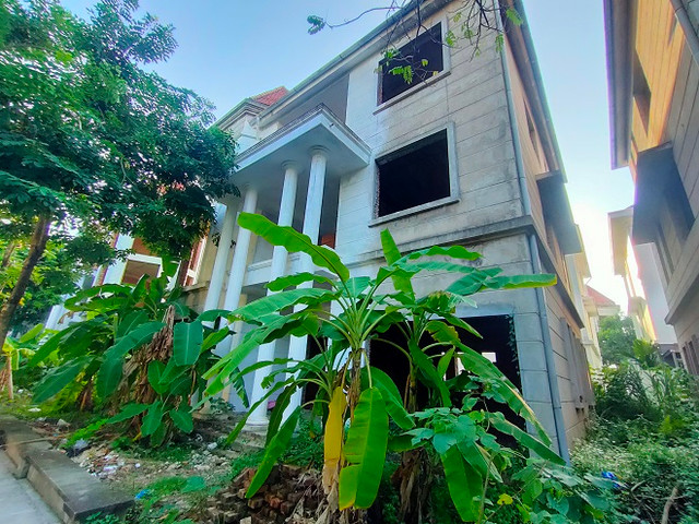Khu đô thị Thiên đường Bảo Sơn: Cận cảnh những căn biệt thự triệu đô xuống cấp - Hình 21 Khu do thi Thien duong Bao Son: Can canh nhung can biet thu trieu do xuong cap-Hinh-21