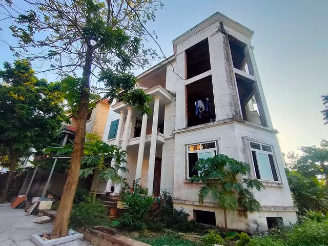 Khu do thi Thien duong Bao Son: Can canh nhung can biet thu trieu do xuong cap-Hinh-16