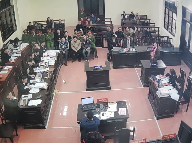 Xét xử vụ bác sĩ Lương: Sở Nội vụ "đá" Sở Y tế Hòa Bình Xet xu vu bac si Luong: So Noi vu