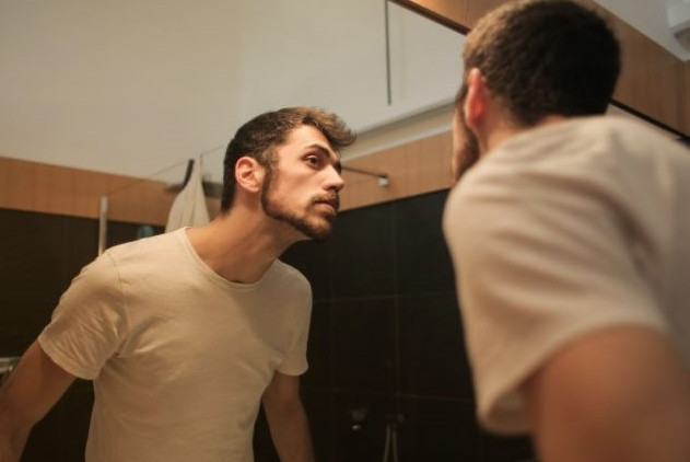 3 dấu hiệu trên mặt cho thấy thận bị tổn thương 3 dau hieu tren mat cho thay than bi ton thuong