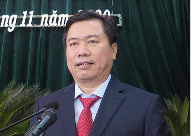 Đường quan lộ của Chủ tịch tỉnh Phú Yên Trần Hữu Thế vừa bị miễn nhiệm - Hình 2 Duong quan lo cua Chu tich tinh Phu Yen Tran Huu The vua bi mien nhiem-Hinh-2