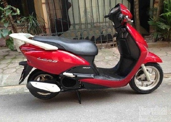 Nữ hiệu trưởng ăn trộm xe máy của giáo viên đi cầm đồ Nu hieu truong an trom xe may cua giao vien di cam do