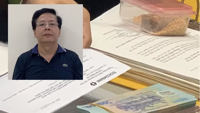 Biet gi ve 2 coc tien trong phong quyen Truong phong Kiem dinh?