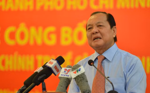 Ong Le Thanh Hai bi Bo Chinh tri de nghi Trung uong ky luat
