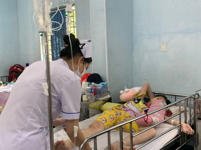 TP HCM: Chưa lý giải được nguyên nhân trẻ viêm màng não gia tăng - Hình 2 TP HCM: Chua ly giai duoc nguyen nhan tre viem mang nao gia tang-Hinh-2