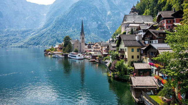 Trước khi bị bà hỏa ghé thăm, Hallstatt là ngôi làng đẹp như tranh vẽ Truoc khi bi ba hoa ghe tham, Hallstatt la ngoi lang dep nhu tranh ve