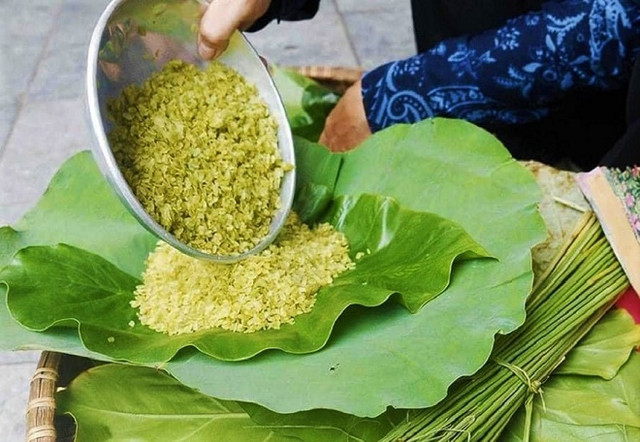Cốm Mễ Trì, may Cổ nhuế… có trong danh sách đề xuất rút danh hiệu làng nghề Com Me Tri, may Co nhue… co trong danh sach de xuat rut danh hieu lang nghe