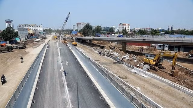 Ai chiu trach nhiem cho 25.000 du an cham quyet toan von?