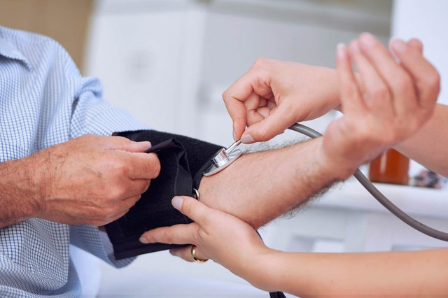 11 dấu hiệu cảnh báo bệnh tim tuyệt đối không thể xem thường - Hình 3 11 dau hieu canh bao benh tim tuyet doi khong the xem thuong-Hinh-3