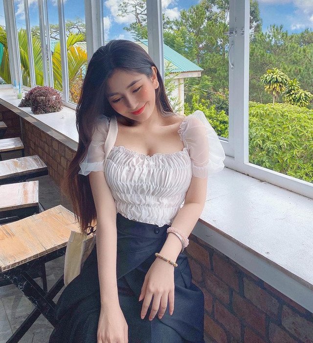 Vẻ nóng bỏng khó cưỡng của hotgirl 10X Võ Ngọc Trân - Hình 9 Ve nong bong kho cuong cua hotgirl 10X Vo Ngoc Tran-Hinh-9