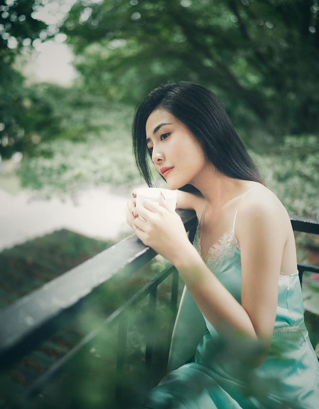 Gu thời trang gợi cảm của mỹ nhân 10X phim “Gái ngàn đô“ - Hình 10 Gu thoi trang goi cam cua my nhan 10X phim “Gai ngan do“-Hinh-10