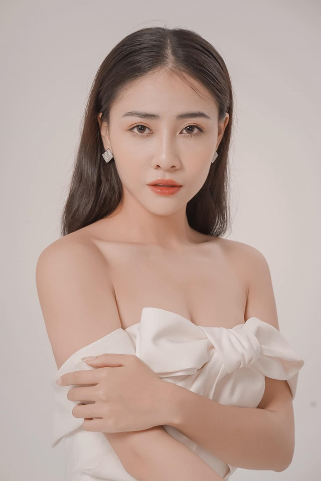 Gu thời trang gợi cảm của mỹ nhân 10X phim “Gái ngàn đô“ - Hình 5 Gu thoi trang goi cam cua my nhan 10X phim “Gai ngan do“-Hinh-5