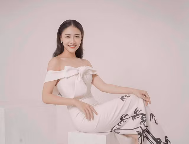 Gu thoi trang goi cam cua my nhan 10X phim “Gai ngan do“