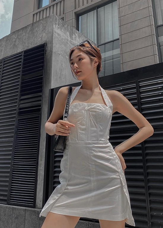 Nữ sinh 19 tuổi đóng MV của Jack ăn mặc cực gợi cảm - Hình 9 Nu sinh 19 tuoi dong MV cua Jack an mac cuc goi cam-Hinh-9