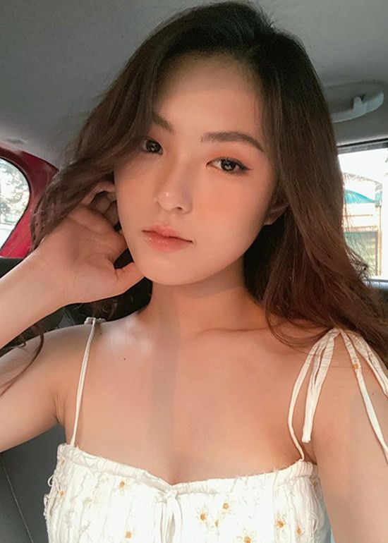Nữ sinh 19 tuổi đóng MV của Jack ăn mặc cực gợi cảm - Hình 7 Nu sinh 19 tuoi dong MV cua Jack an mac cuc goi cam-Hinh-7