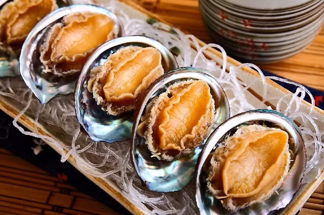 Cac dai gia Viet deu co bao boi tang ban linh dan ong nay