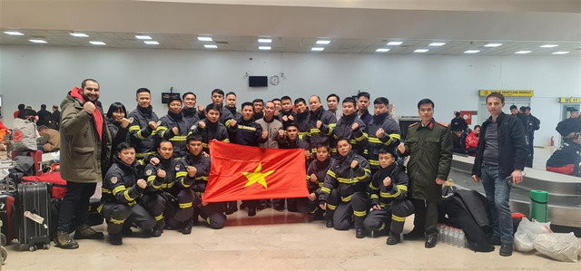 Cận cảnh công tác cứu hộ tại Thổ Nhĩ Kỳ của đoàn cứu nạn Việt Nam - Hình 8 Can canh cong tac cuu ho tai Tho Nhi Ky cua doan cuu nan Viet Nam-Hinh-8