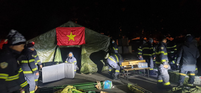 Cận cảnh công tác cứu hộ tại Thổ Nhĩ Kỳ của đoàn cứu nạn Việt Nam - Hình 5 Can canh cong tac cuu ho tai Tho Nhi Ky cua doan cuu nan Viet Nam-Hinh-5