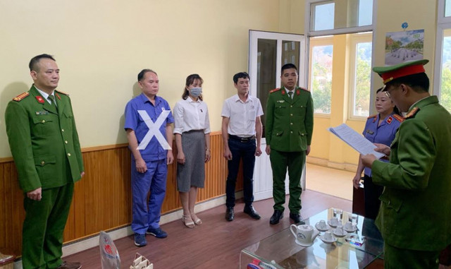 Giám đốc Trung tâm đăng kiểm 26 01D Sơn La bị bắt Giam doc Trung tam dang kiem 26 01D Son La bi bat