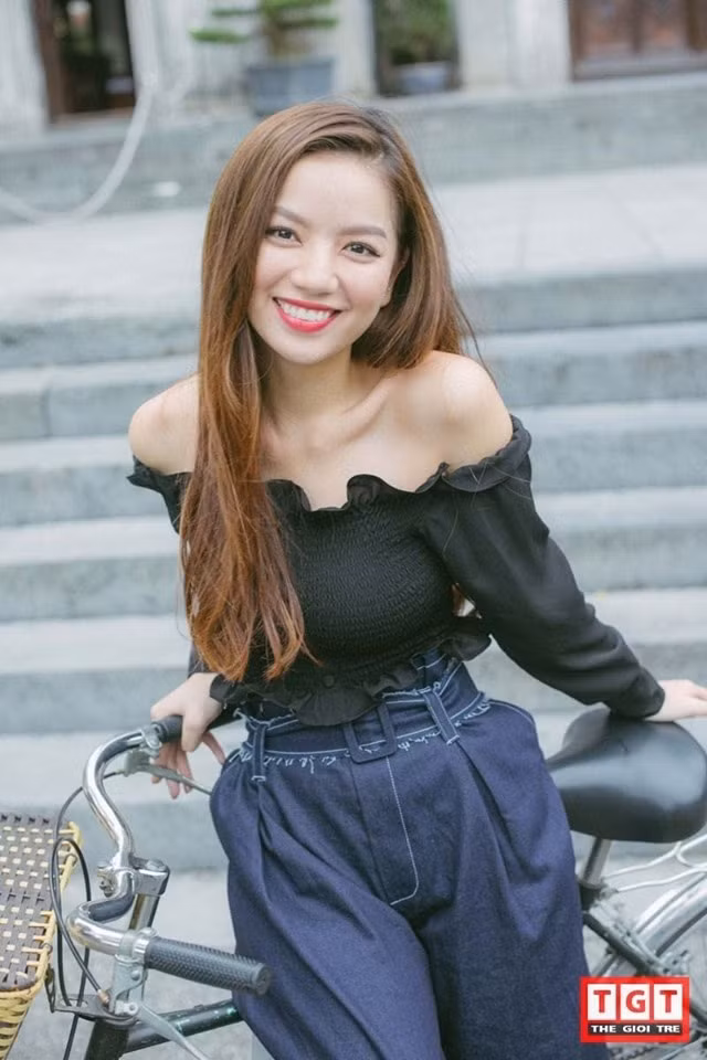 Nu dien vien Ha Anh an mac goi cam thien ha kho roi mat-Hinh-3