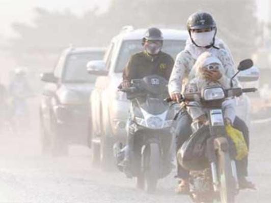 Ô nhiễm không khí ở Hà Nội: Rất nguy hiểm với trẻ em O nhiem khong khi o Ha Noi: Rat nguy hiem voi tre em
