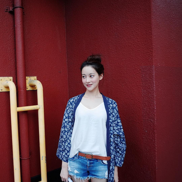 Con giáp thứ 13 bị nghi ngoại tình với Ahn Jae Hyun ăn mặc gợi cảm vô cùng - Hình 10 Con giap thu 13 bi nghi ngoai tinh voi Ahn Jae Hyun an mac goi cam vo cung-Hinh-10