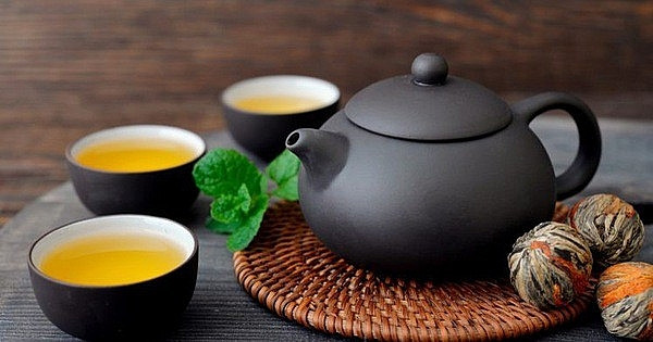 Những ai không nên uống trà xanh? Nhung ai khong nen uong tra xanh?