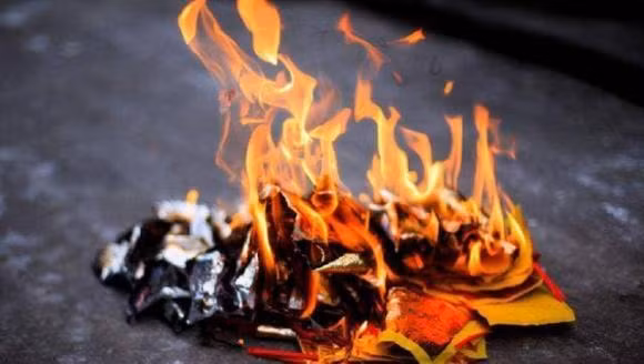 Nguon goc tuc dot tien giay cho nguoi da khuat-Hinh-9