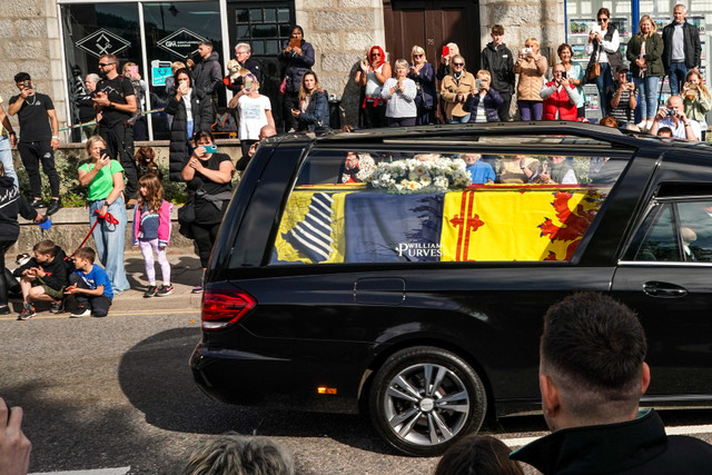 Biet gi ve quan tai 8 nguoi khieng cua Nu hoang Elizabeth II?-Hinh-3