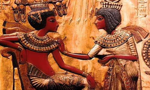Điều gây bất ngờ về vợ yêu của pharaoh Ai Cập Tutankhamun - Hình 3 Dieu gay bat ngo ve vo yeu cua pharaoh Ai Cap Tutankhamun-Hinh-3