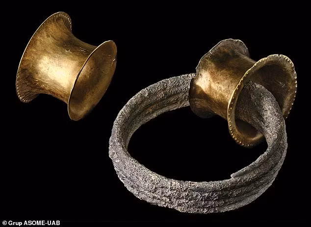 Khai quat hai cot phu nu 4.000 tuoi doi vuong mien bac-Hinh-6