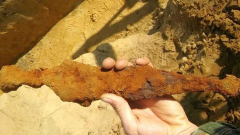 Khai quật loạt vũ khí cổ xưa có niên đại lên tới 5.000 tuổi - Hình 7 Khai quat loat vu khi co xua co nien dai len toi 5.000 tuoi-Hinh-7