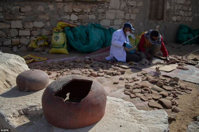 Khai quật 52 quan tài lạ trong đền dành cho Nữ hoàng Ai Cập - Hình 8 Khai quat 52 quan tai la trong den danh cho Nu hoang Ai Cap-Hinh-8