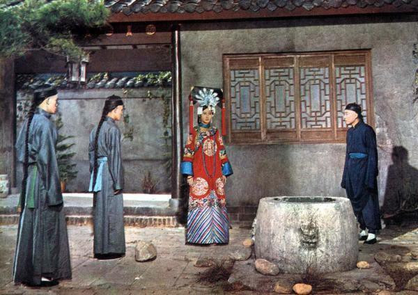 Đằng sau 70 giếng nước rợn người trong Tử Cấm Thành - Hình 9 Dang sau 70 gieng nuoc ron nguoi trong Tu Cam Thanh-Hinh-9