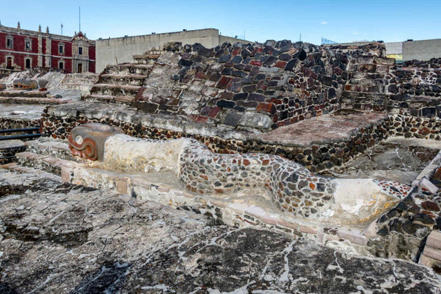 Phát hiện tác phẩm điêu khắc đại bàng của nền văn minh Aztec - Hình 7 Phat hien tac pham dieu khac dai bang cua nen van minh Aztec-Hinh-7