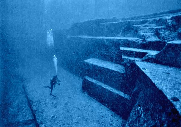 Bi an kien truc giong kim tu thap duoi day bien Bo Dao Nha co nien dai hon 20.000 nam-Hinh-5