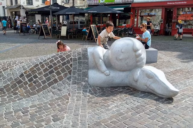 Buc tuong gay xuc dong o nha tho Bi-Hinh-4