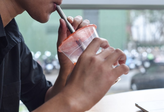 Đàn ông dễ yếu sinh lý nếu thường xuyên dùng nhiều đường Dan ong de yeu sinh ly neu thuong xuyen dung nhieu duong