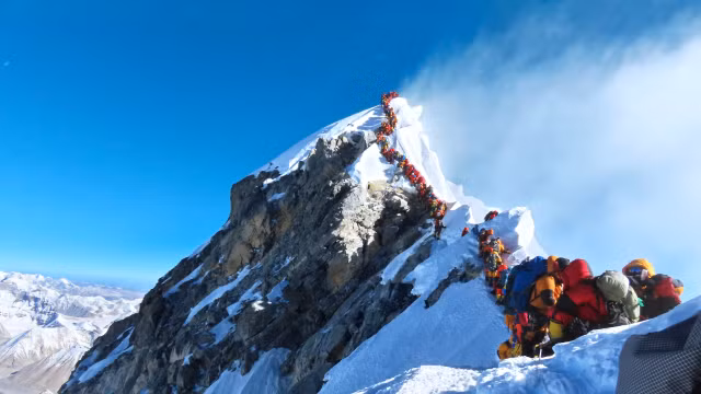 'Noc nha the gioi' Everest van lon len theo moi nam