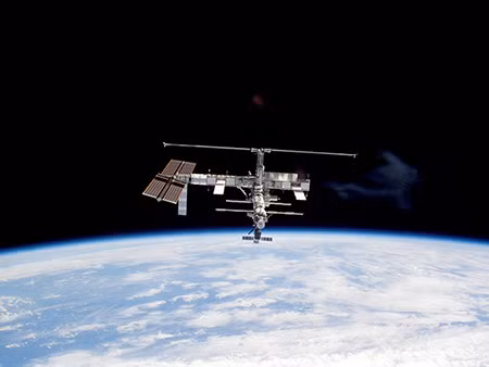 Thuc hu viec phi hanh gia Lien Xo nhin thay “thien than” trong vu tru-Hinh-9