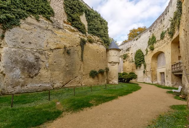 Kham pha 'ham tan the' ben duoi lau dai thoi Trung co o Phap-Hinh-4