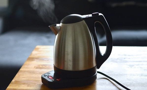 Lưu ý loại ấm siêu tốc cực hại sức khoẻ - Hình 3 Luu y loai am sieu toc cuc hai suc khoe-Hinh-3