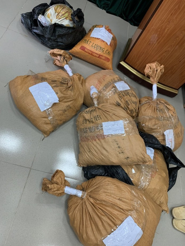 Bắt giam nhóm người buôn bán, vận chuyển hơn 250kg thuốc nổ quân sự - Hình 2 Bat giam nhom nguoi buon ban, van chuyen hon 250kg thuoc no quan su-Hinh-2