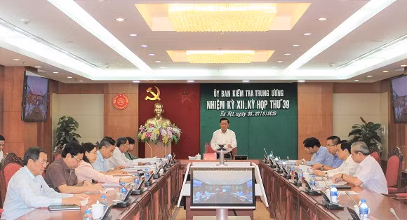 Sai pham tai Petrolimex: Ai la nguoi chiu trach nhiem chinh?