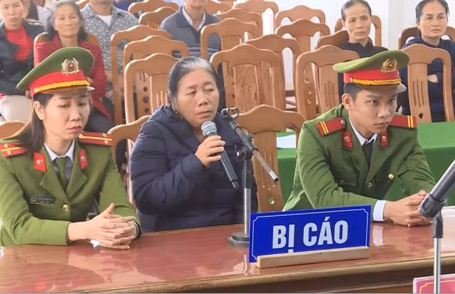 Phu nu 56 tuoi di ban phao lau bi phat tu 5 nam