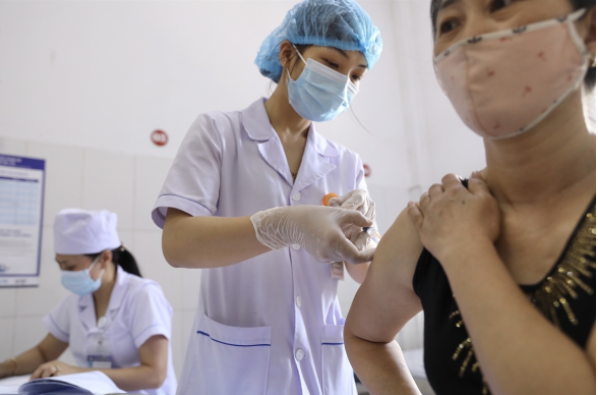 Nhóm người có bệnh nền nào không được tiêm vaccine COVID-19? Nhom nguoi co benh nen nao khong duoc tiem vaccine COVID-19?